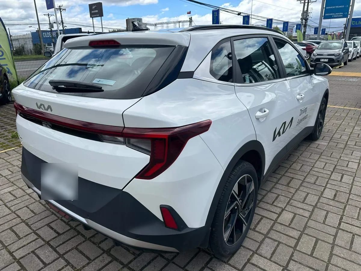 Kia K3 Cross 1.6 Ex Full 4x2 Mt 5p año 2026