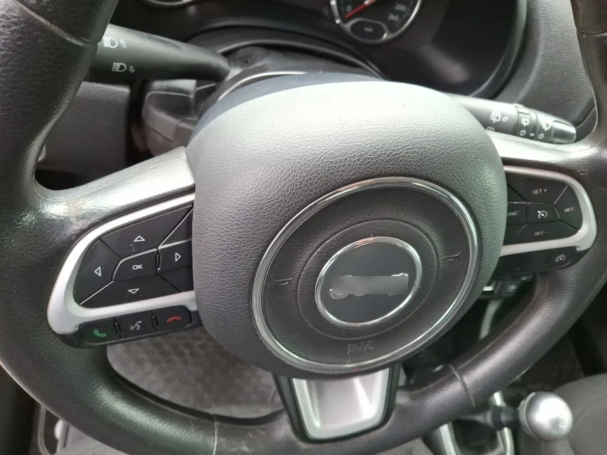 Jeep Renegade 1.8 Sport Lx 4x2 Radio 5 Mt 5p año 2019