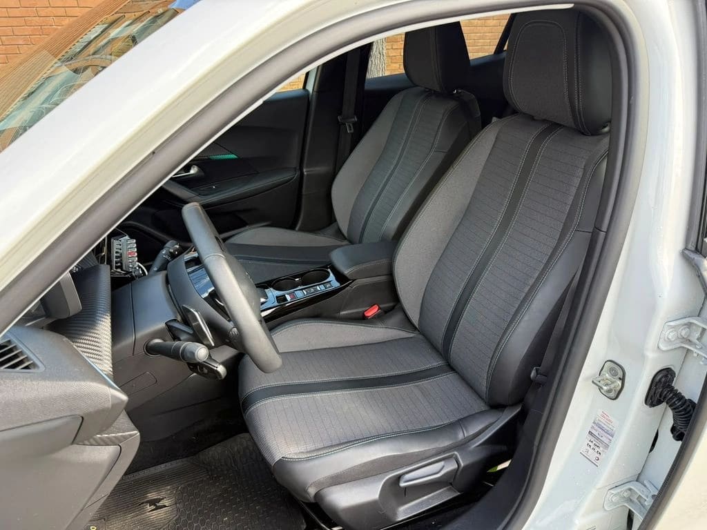 Peugeot 2008 130 Eat8 1.2 Aut año 2022