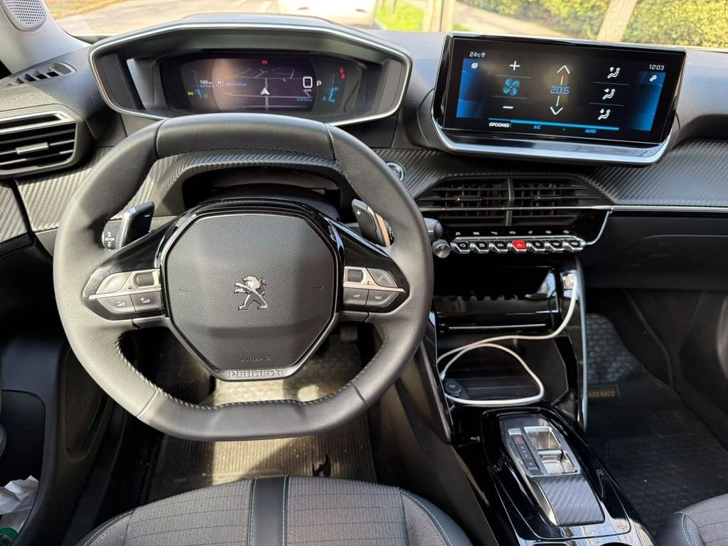 Peugeot 2008 130 Eat8 1.2 Aut año 2022