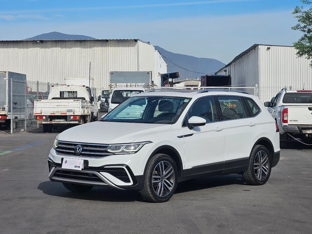 Volkswagen Tiguan Tsi Highline At 150hp año 2023