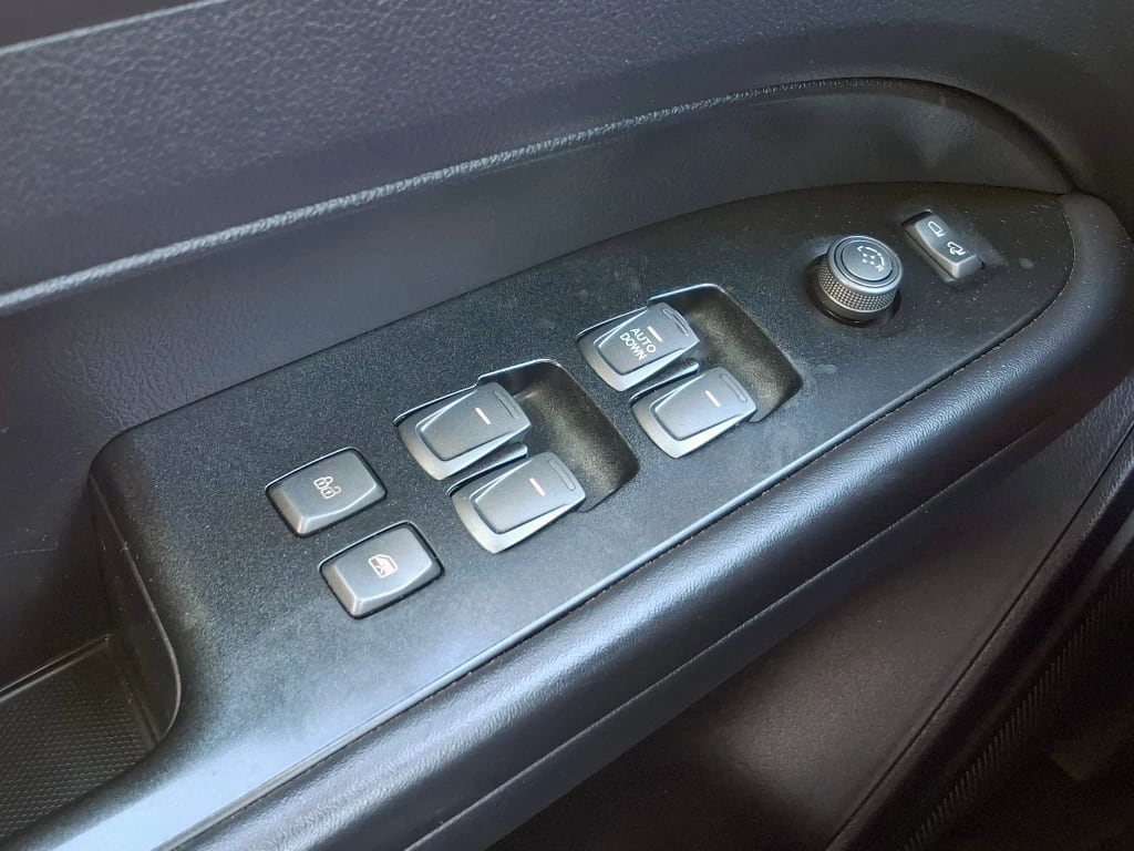 Ssangyong Grand Musso Grand Musso 2.2 4x2 Mt Full-Ql610 año 2023