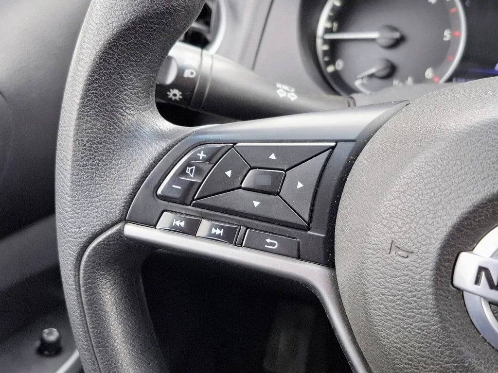 Nissan Navara Navara Dc 4x4 2.3 Tdi Se año 2023