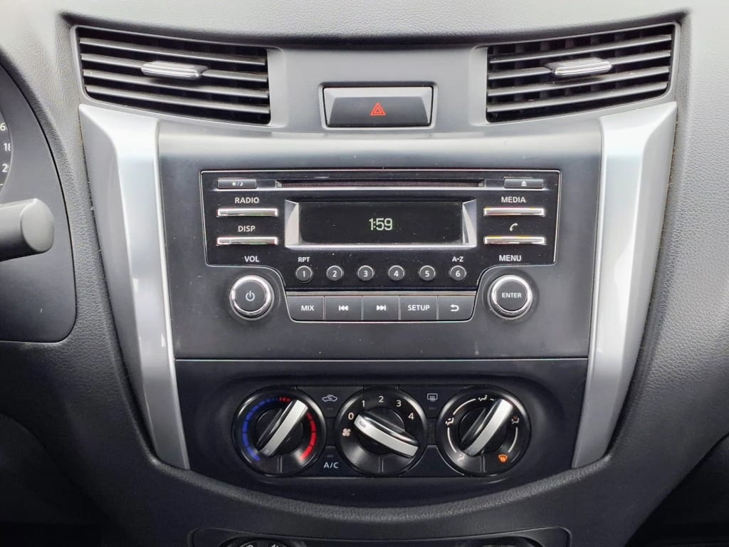 Nissan Navara Navara Dc 4x4 2.3 Tdi Se año 2023