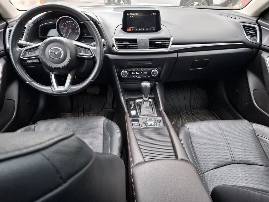 Mazda 3 Sport 2.5 Gt Sport 4x2 Hb Audio Bose 6at 5p año 2018