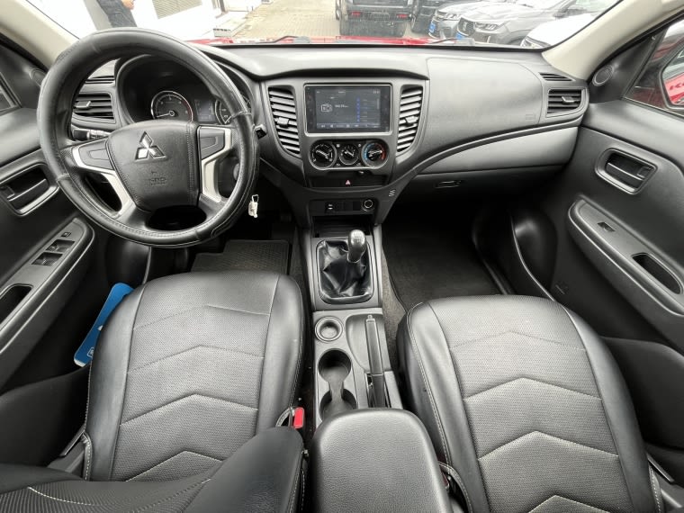Mitsubishi L200 2.4 Td Work Cr Wf Mt 4x2 Diesel año 2022