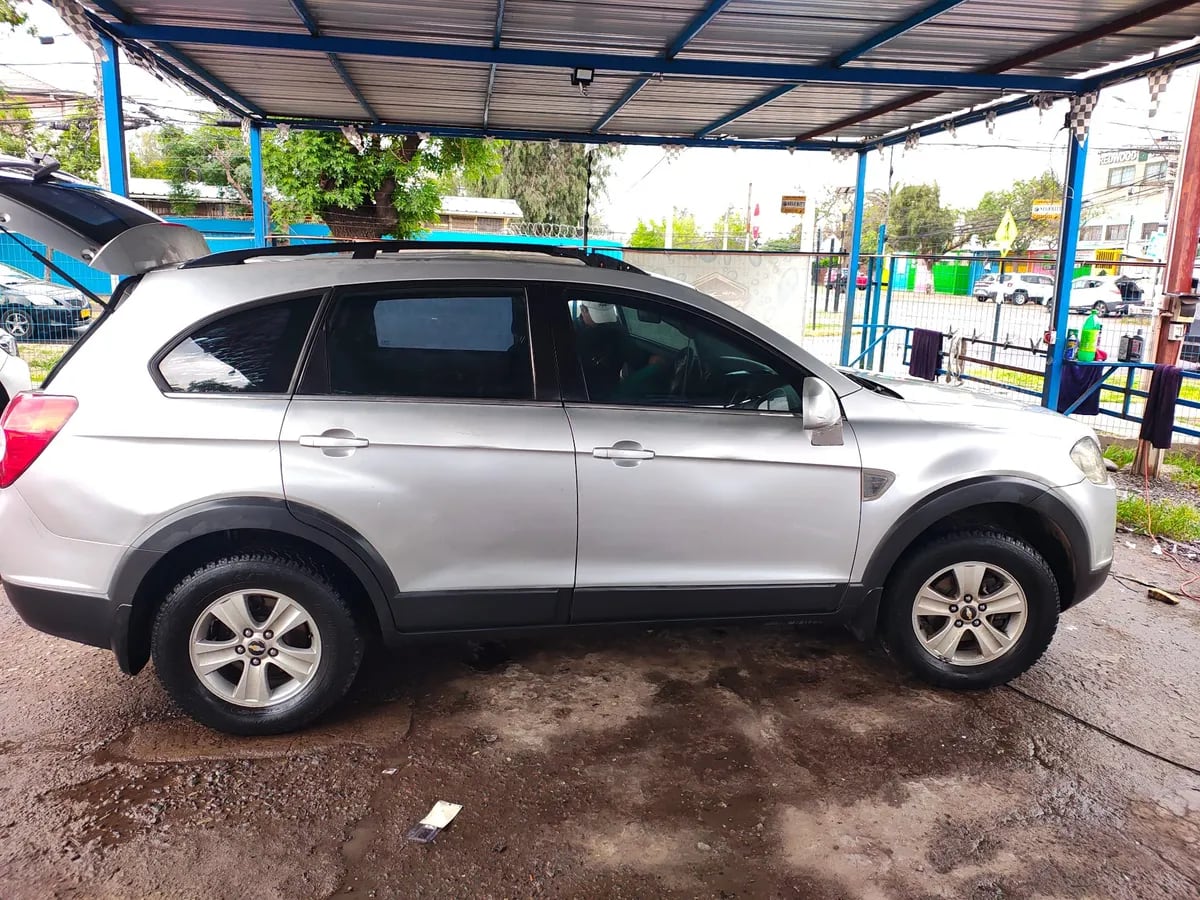 CHEVROLET CAPTIVA 2.0 Ls 4ab Mt Diesel año 2010