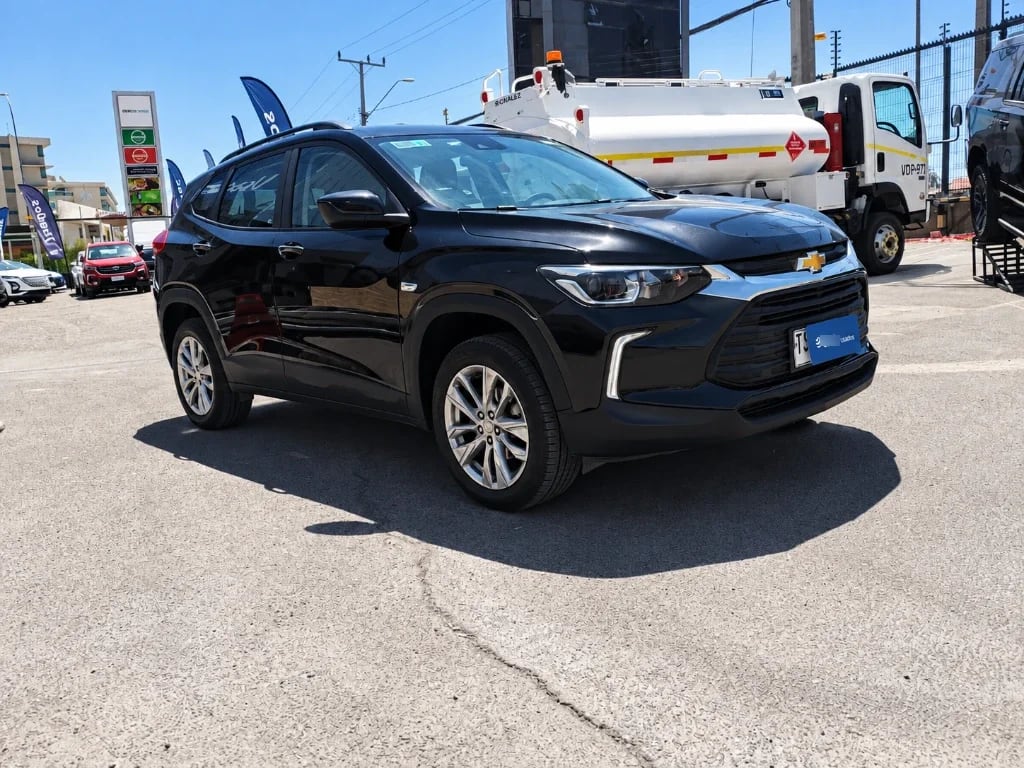 Chevrolet Tracker 1.2t Ltz R 4x2 At 5p año 2025
