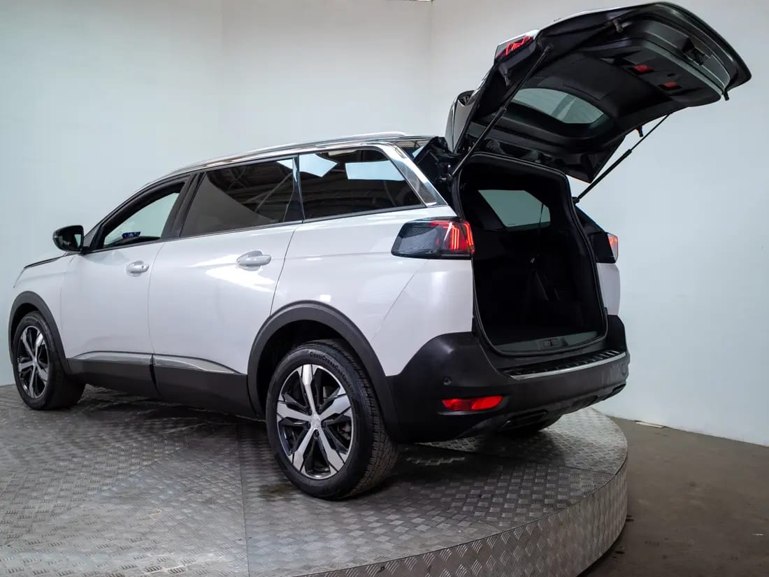 Peugeot 5008 1.5 Allure Bluehdi 130 At Diesel año 2024