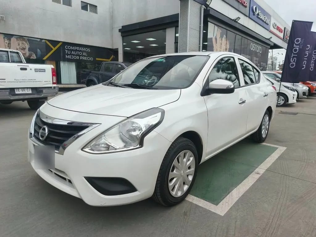 Nissan Versa Sense 1.6 At año 2021