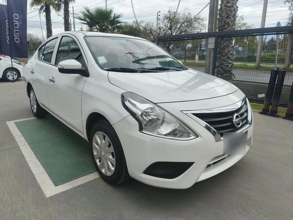 Nissan Versa Sense 1.6 At año 2021