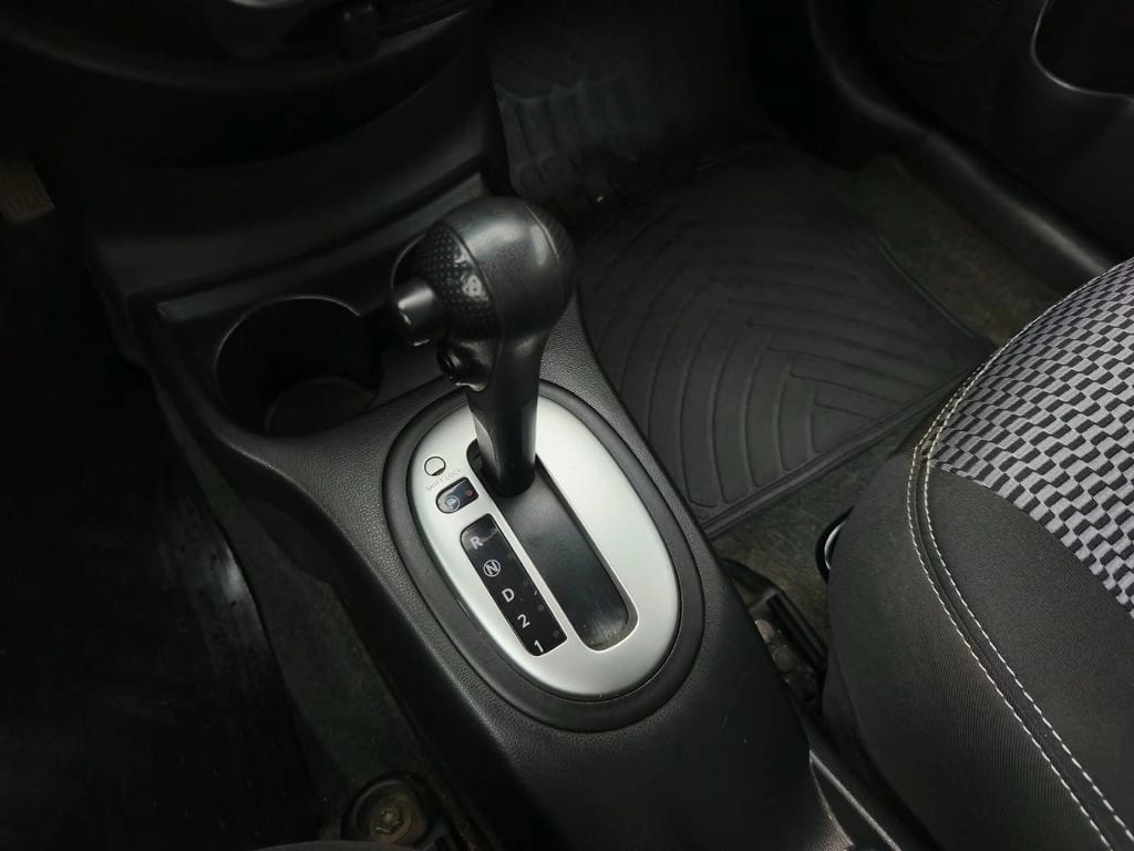 Nissan Versa Sense 1.6 At año 2021