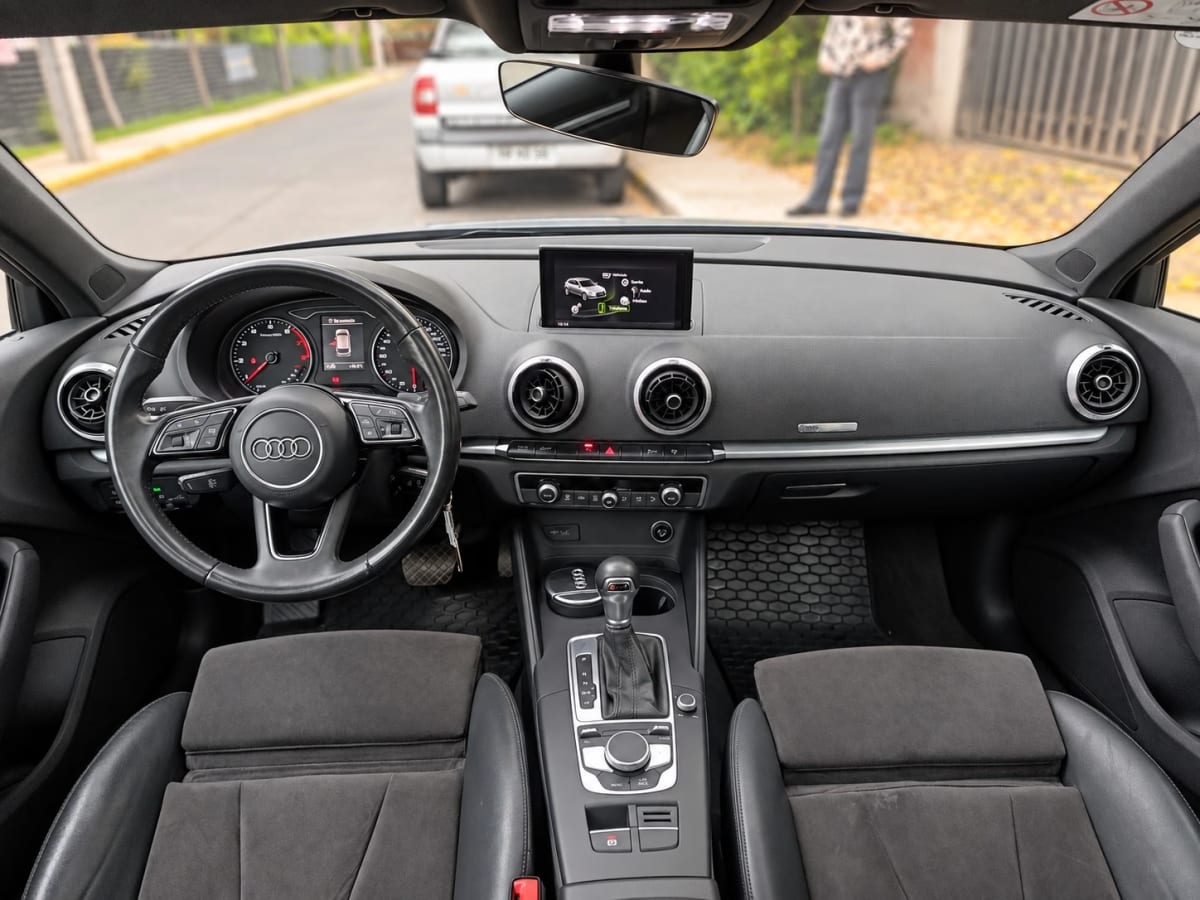 Audi A3 Sportback (+) 1.4tfsi Stro año 2017