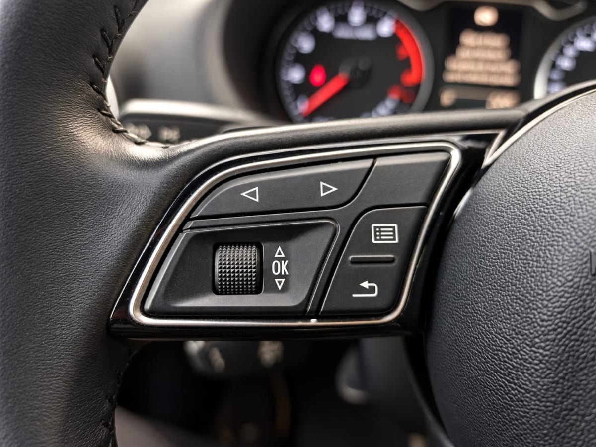 Audi A3 Sportback (+) 1.4tfsi Stro año 2017