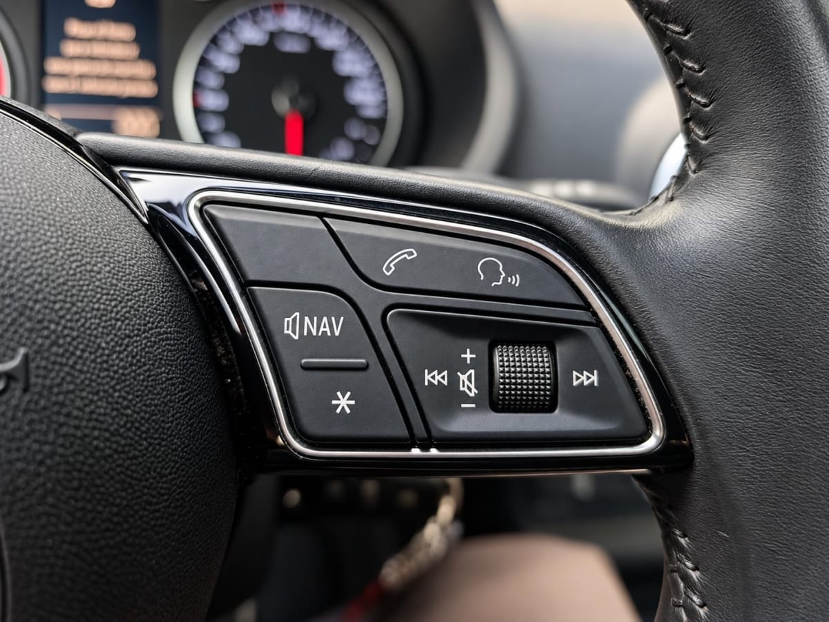 Audi A3 Sportback (+) 1.4tfsi Stro año 2017