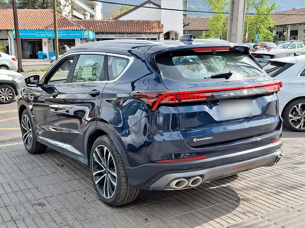Jetour X70 Plus 1.5t Plus 4x2 At 5p año 2024