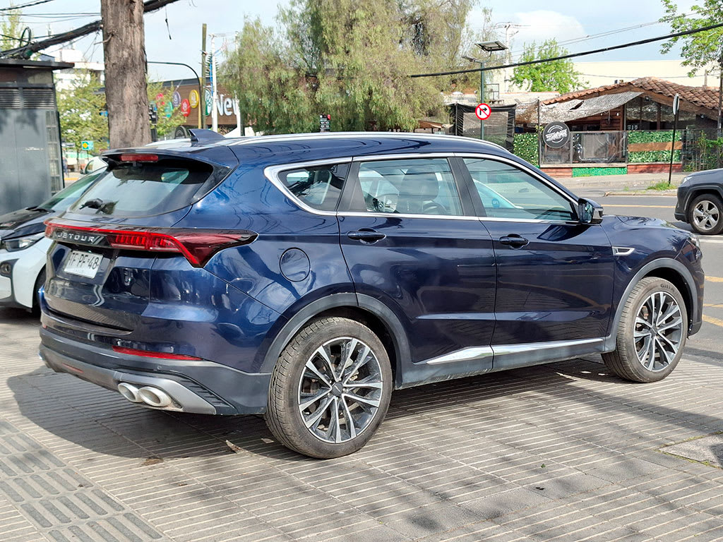 Jetour X70 Plus 1.5t Plus 4x2 At 5p año 2024
