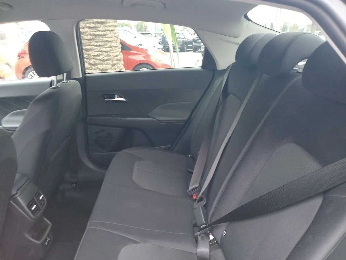 Hyundai Accent 1.5 Desing 4x2 At 4p año 2025