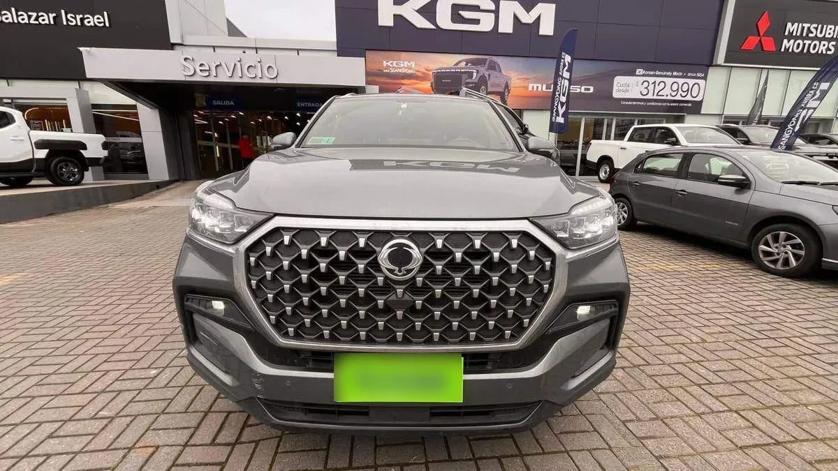 Ssangyong Rexton 2.2t Glx Diesel 4x4 6ab Nueva Radio 8at 5p año 2026