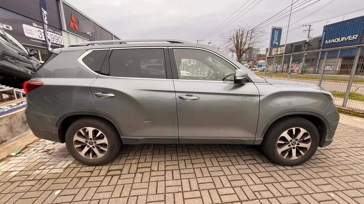 Ssangyong Rexton 2.2t Glx Diesel 4x4 6ab Nueva Radio 8at 5p año 2026