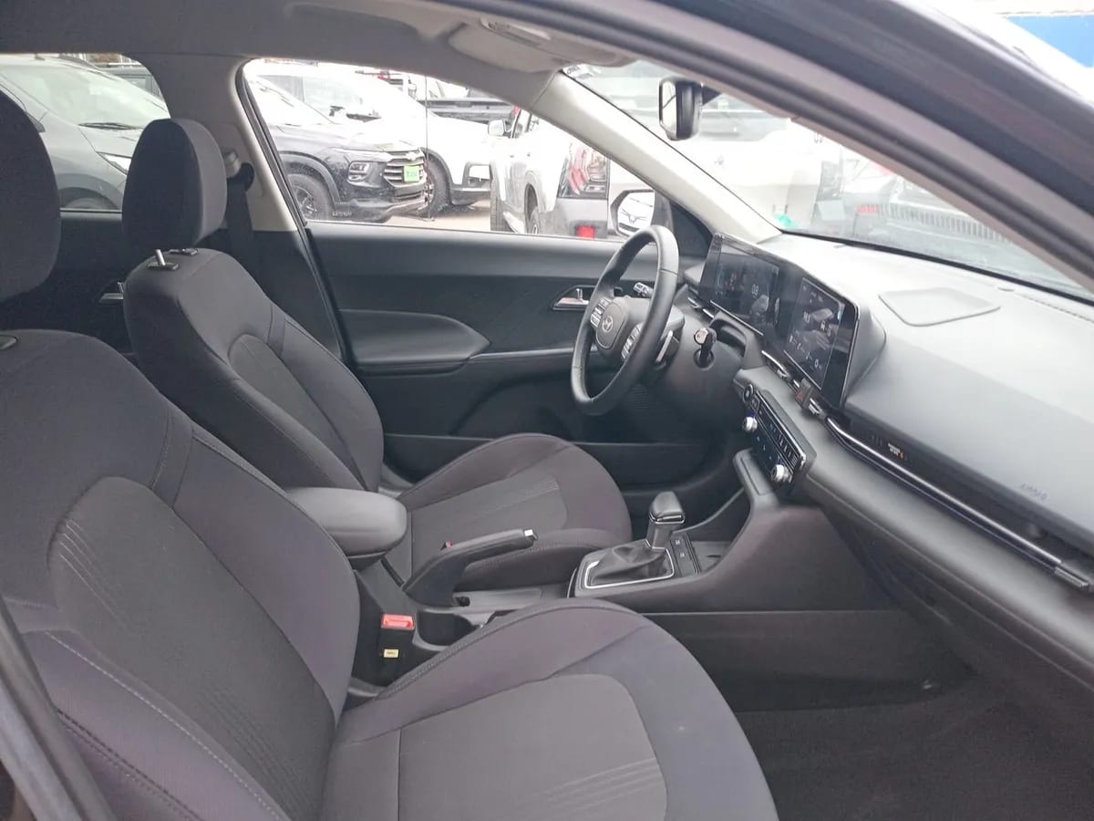 Hyundai Accent 1.5 Desing 4x2 At 4p año 2025