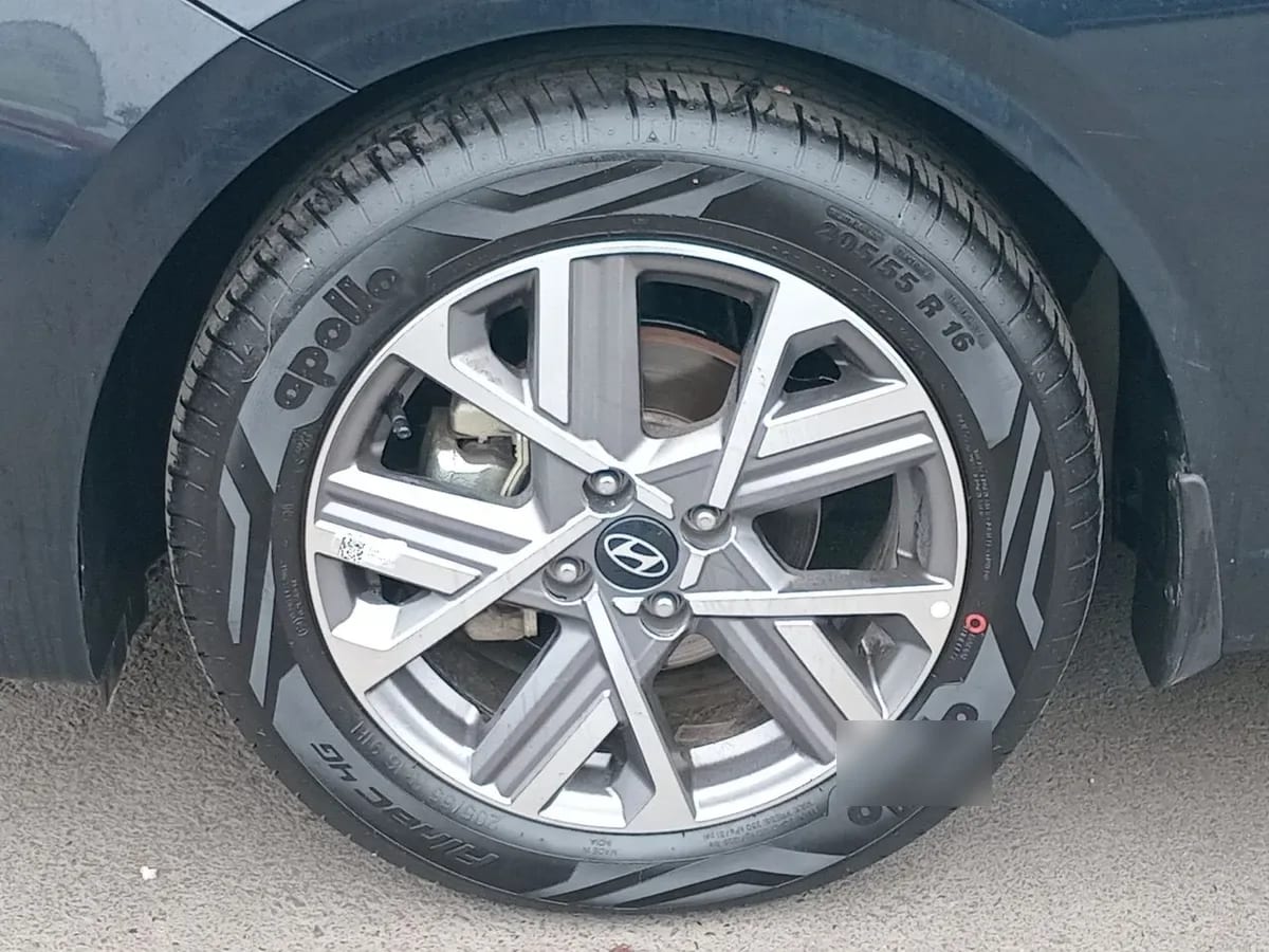 Hyundai Accent 1.5 Desing 4x2 At 4p año 2025