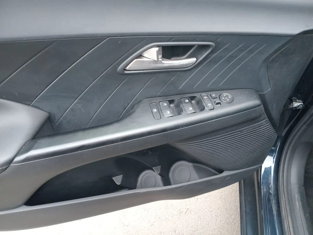Hyundai Accent 1.5 Desing 4x2 At 4p año 2025