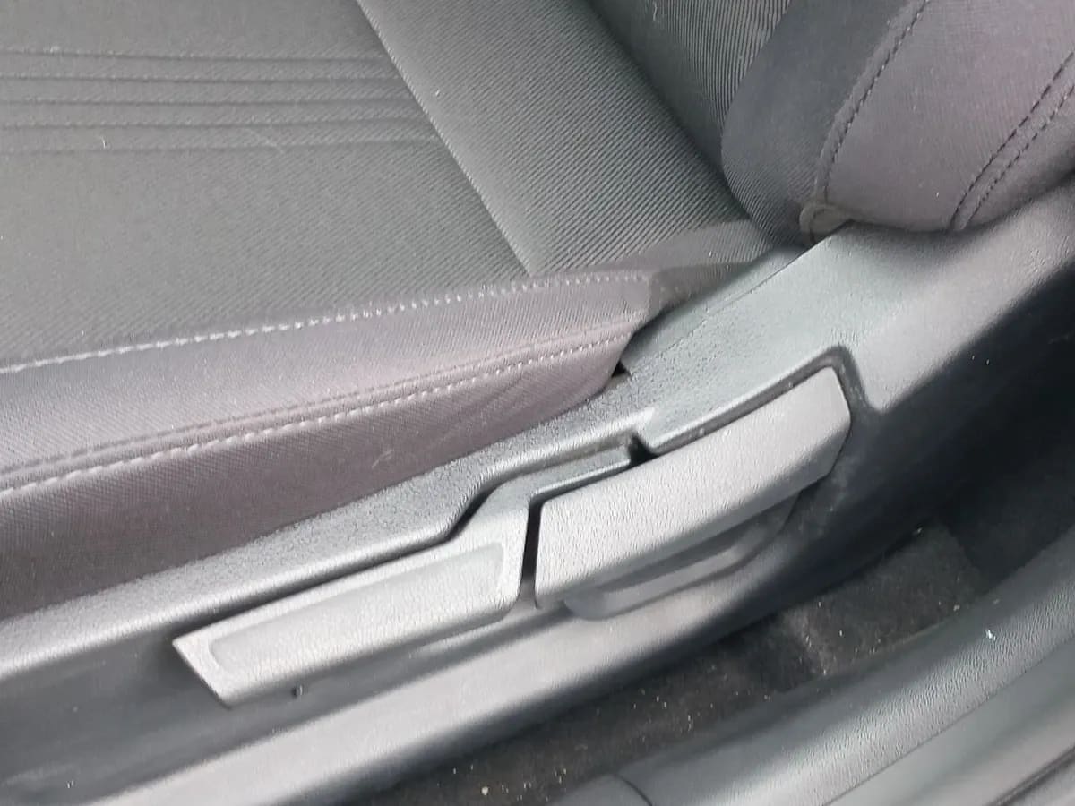 Hyundai Accent 1.5 Desing 4x2 At 4p año 2025