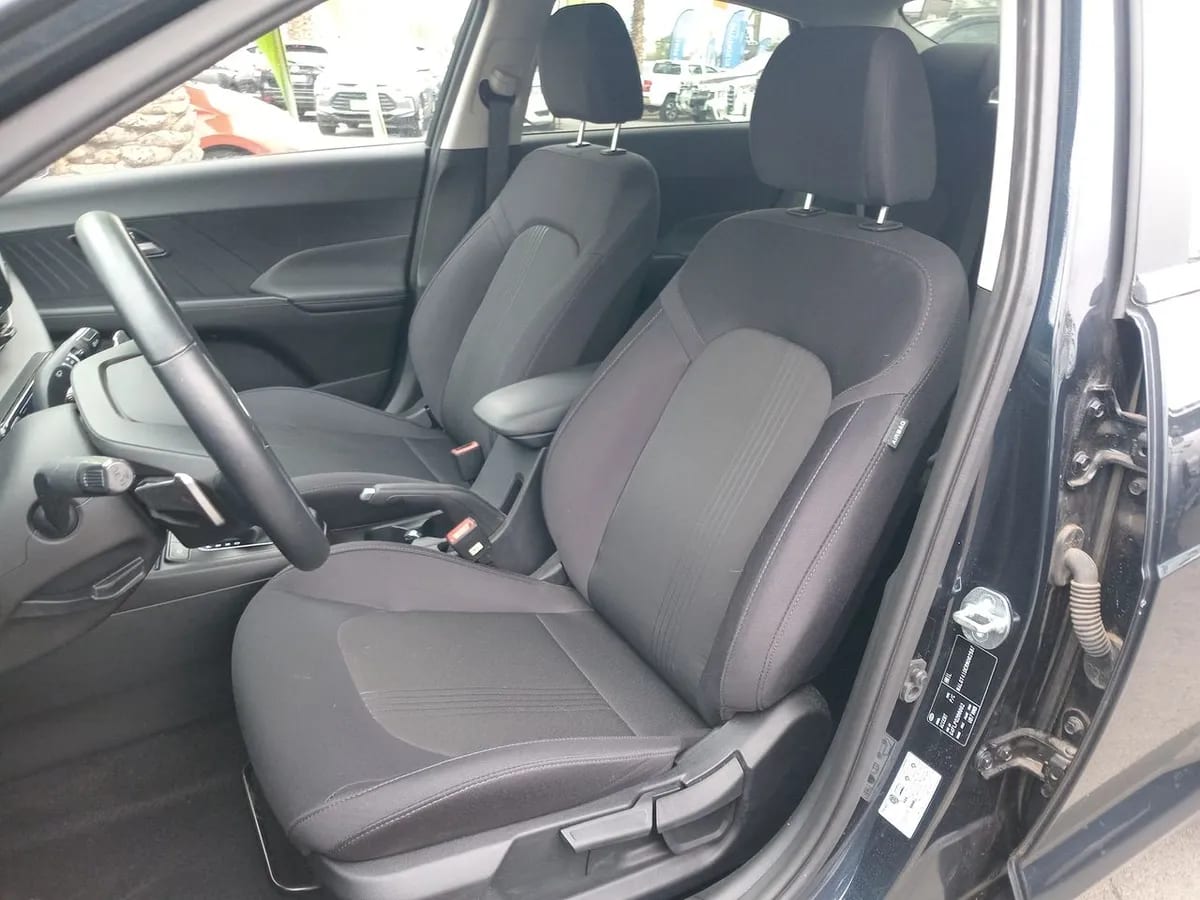 Hyundai Accent 1.5 Desing 4x2 At 4p año 2025