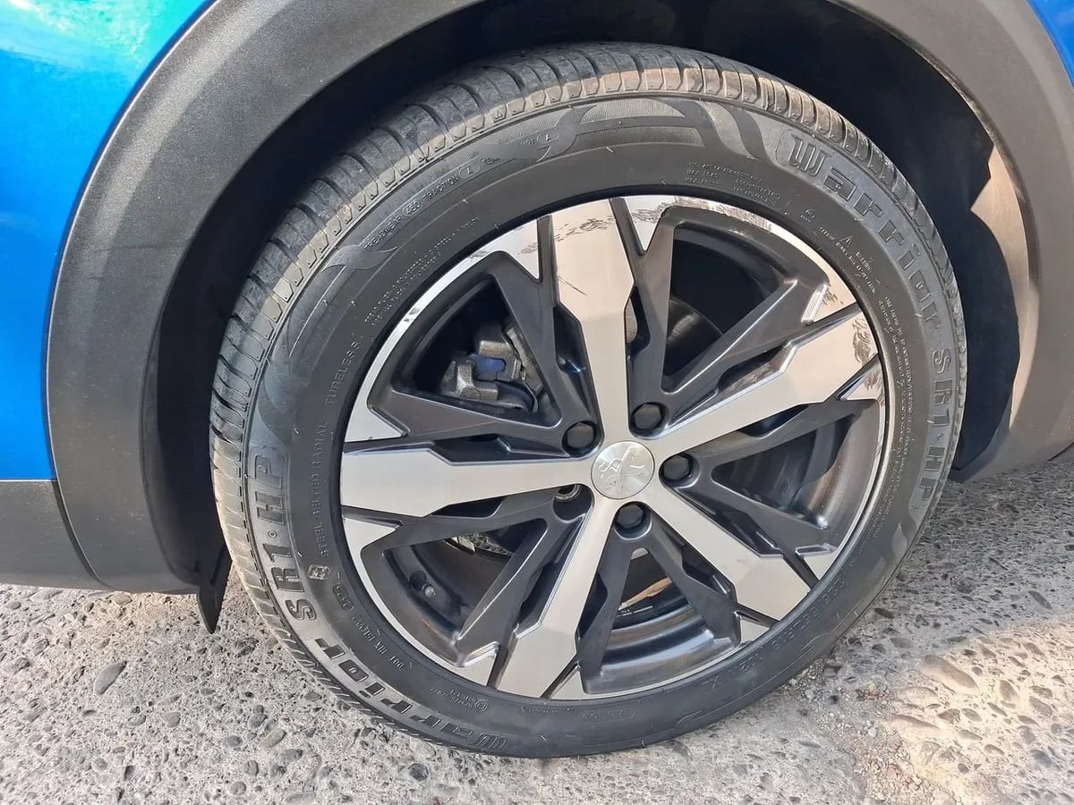 Peugeot 3008 1.6 Allure Thp 4x2 165 Eat6 5p año 2021