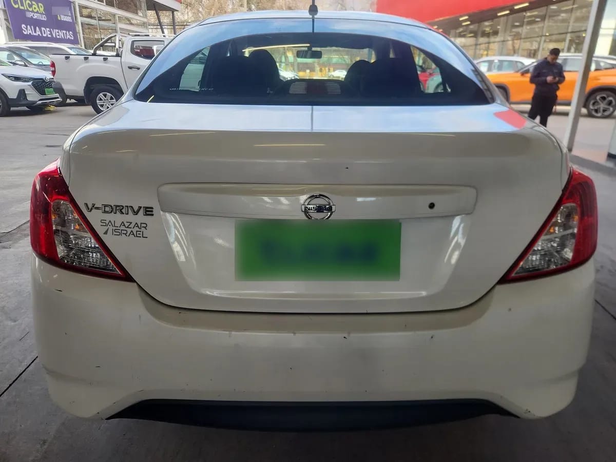 Nissan Versa 1.6 Sense 4x2 Mt 4p año 2021