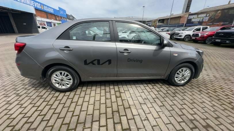 Kia Soluto 1.4 Ex Full 4x2 Srf Mt 4p año 2026