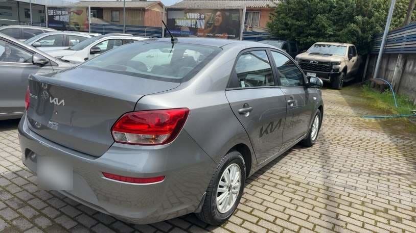 Kia Soluto 1.4 Ex Full 4x2 Srf Mt 4p año 2026