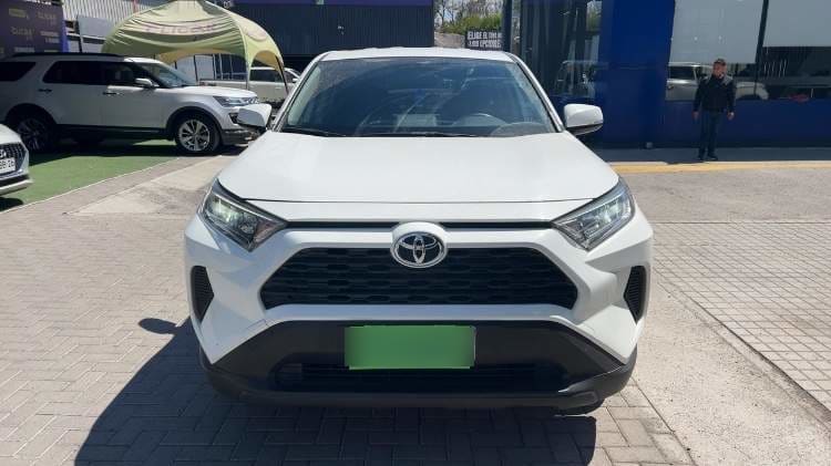 Toyota Rav 4 2.0 Le 4x2 Mt 5p año 2022