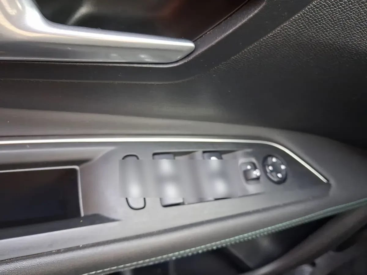 Peugeot 3008 1.6 Allure Thp 4x2 165 Eat6 5p año 2021