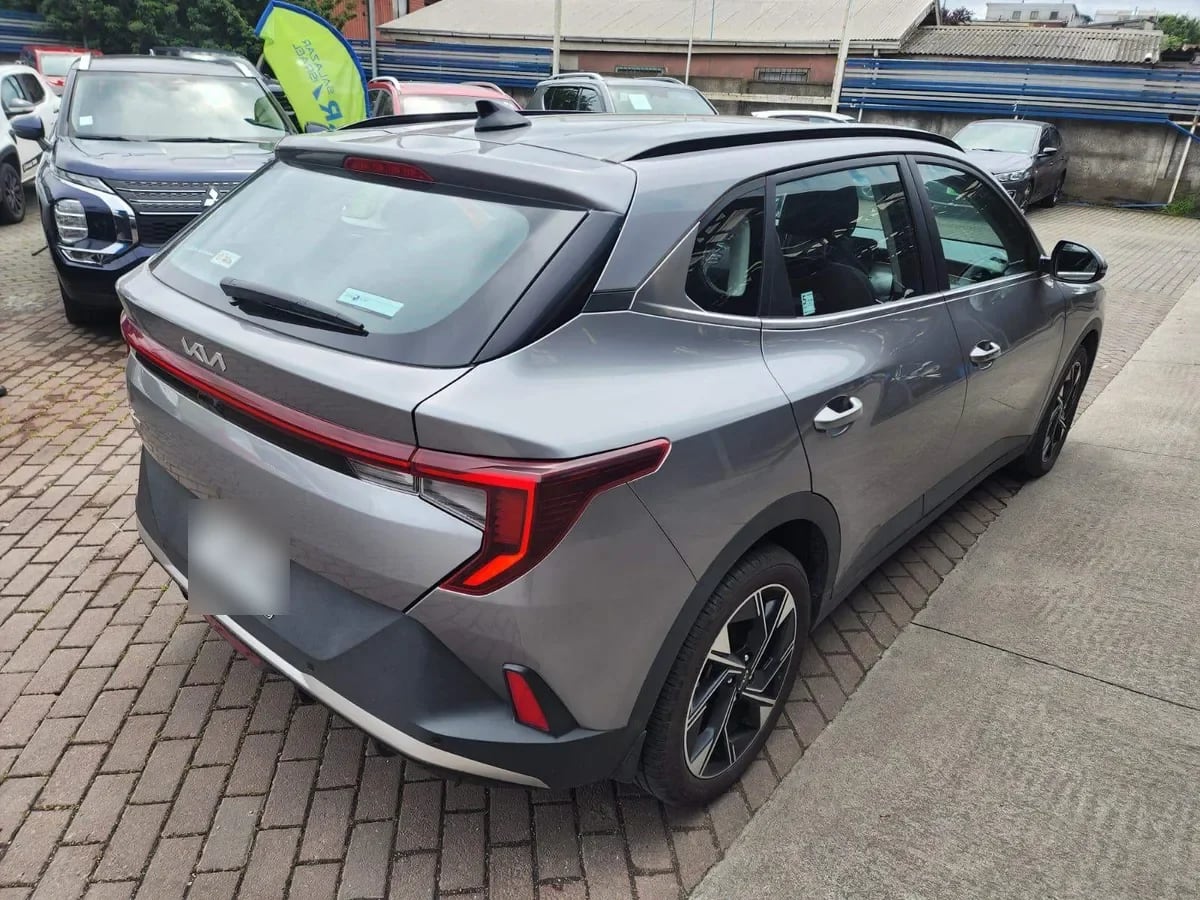 Kia K3 Cross 1.6 Ex Full 4x2 Mt 5p año 2026