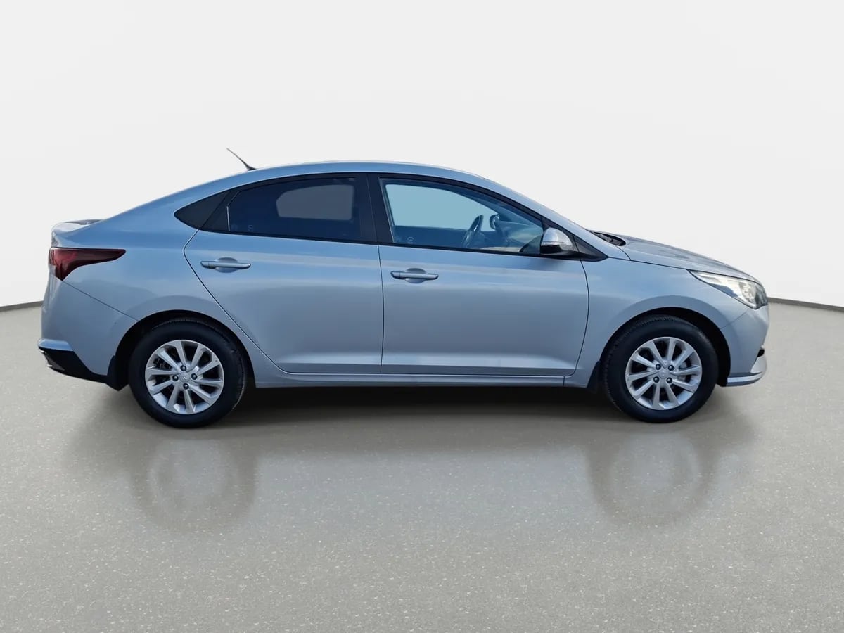 Hyundai Accent 1.4 Hci Value 4x2 Mt 4p año 2023