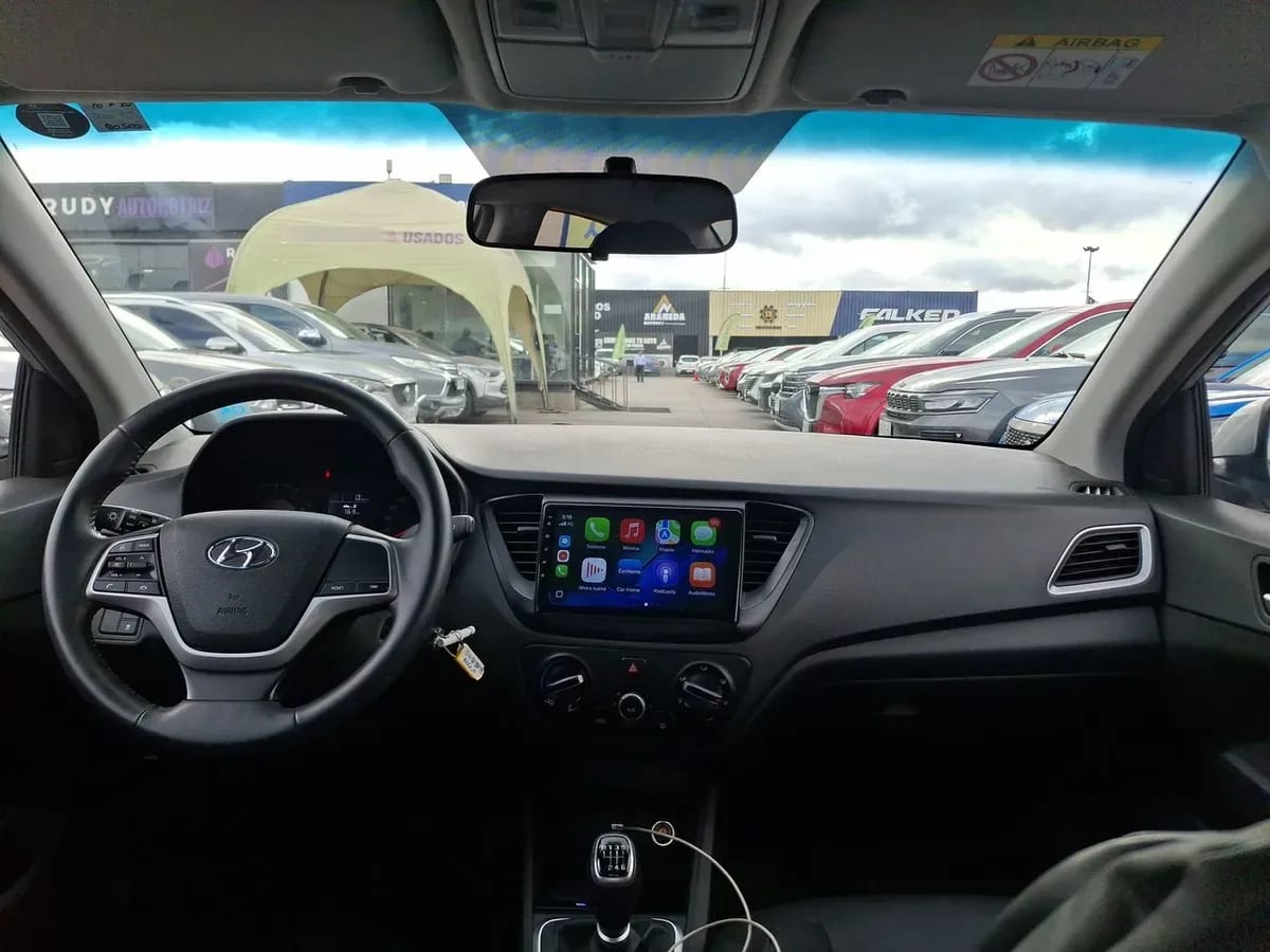 Hyundai Accent 1.4 Hci Value 4x2 Mt 4p año 2023