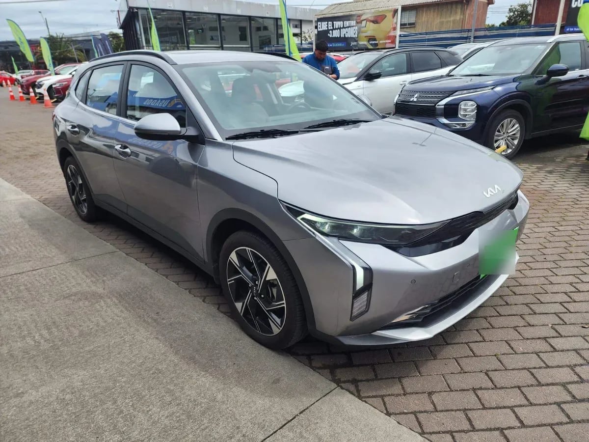 Kia K3 Cross 1.6 Ex Full 4x2 Mt 5p año 2026