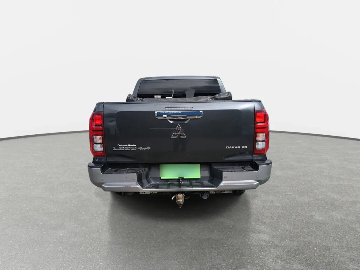 Mitsubishi L200 2.4 Dakar Xr Diesel 4x4 Dob. Cab. Euro6 Mt 4p año 2025