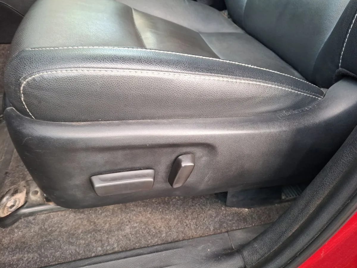 Toyota Hilux 2.8 Srv Diesel 4x4 Dob. Cab. At 4p año 2024