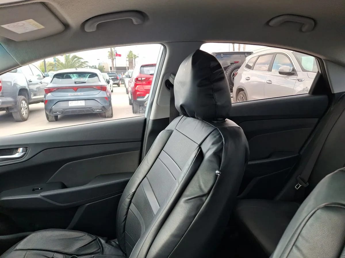 Hyundai Accent 1.4 Hci Value 4x2 Mt 4p año 2023