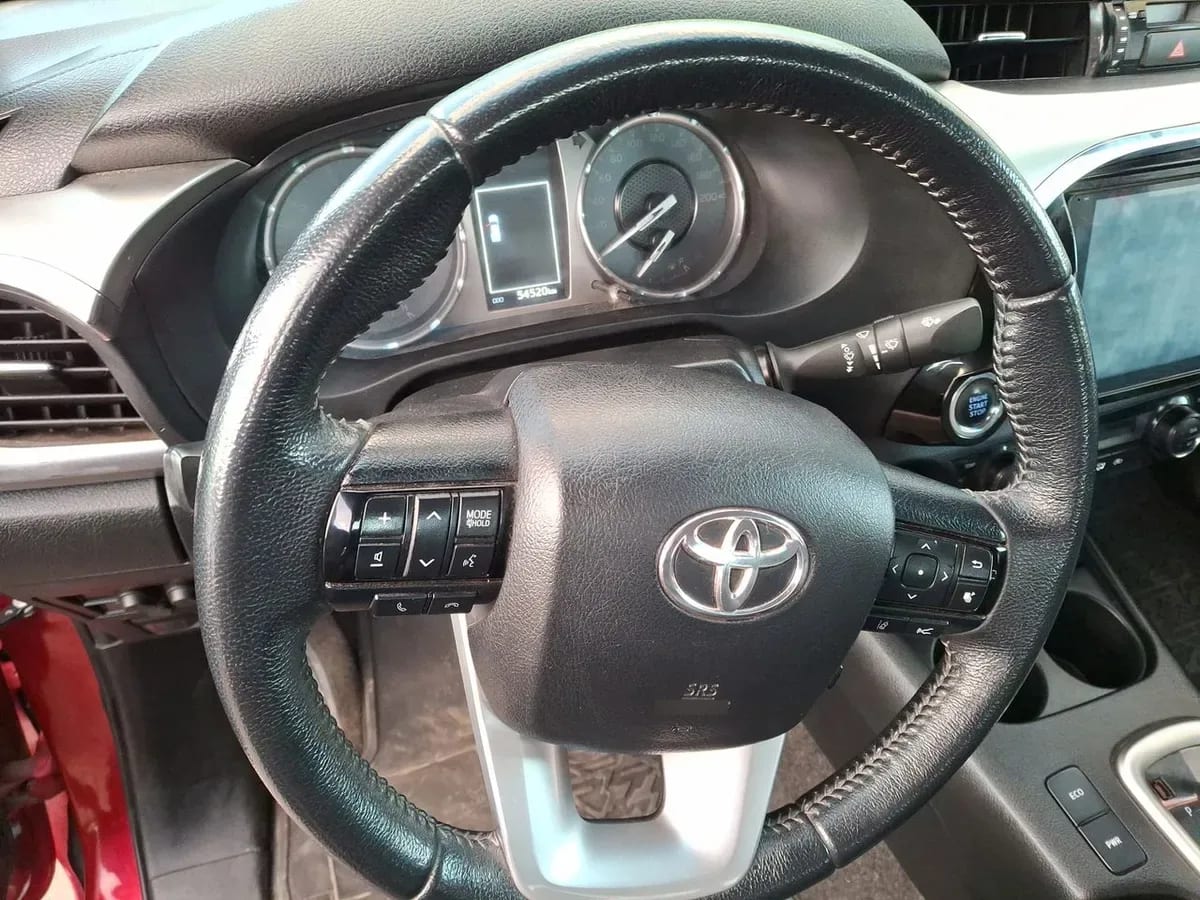 Toyota Hilux 2.8 Srv Diesel 4x4 Dob. Cab. At 4p año 2024