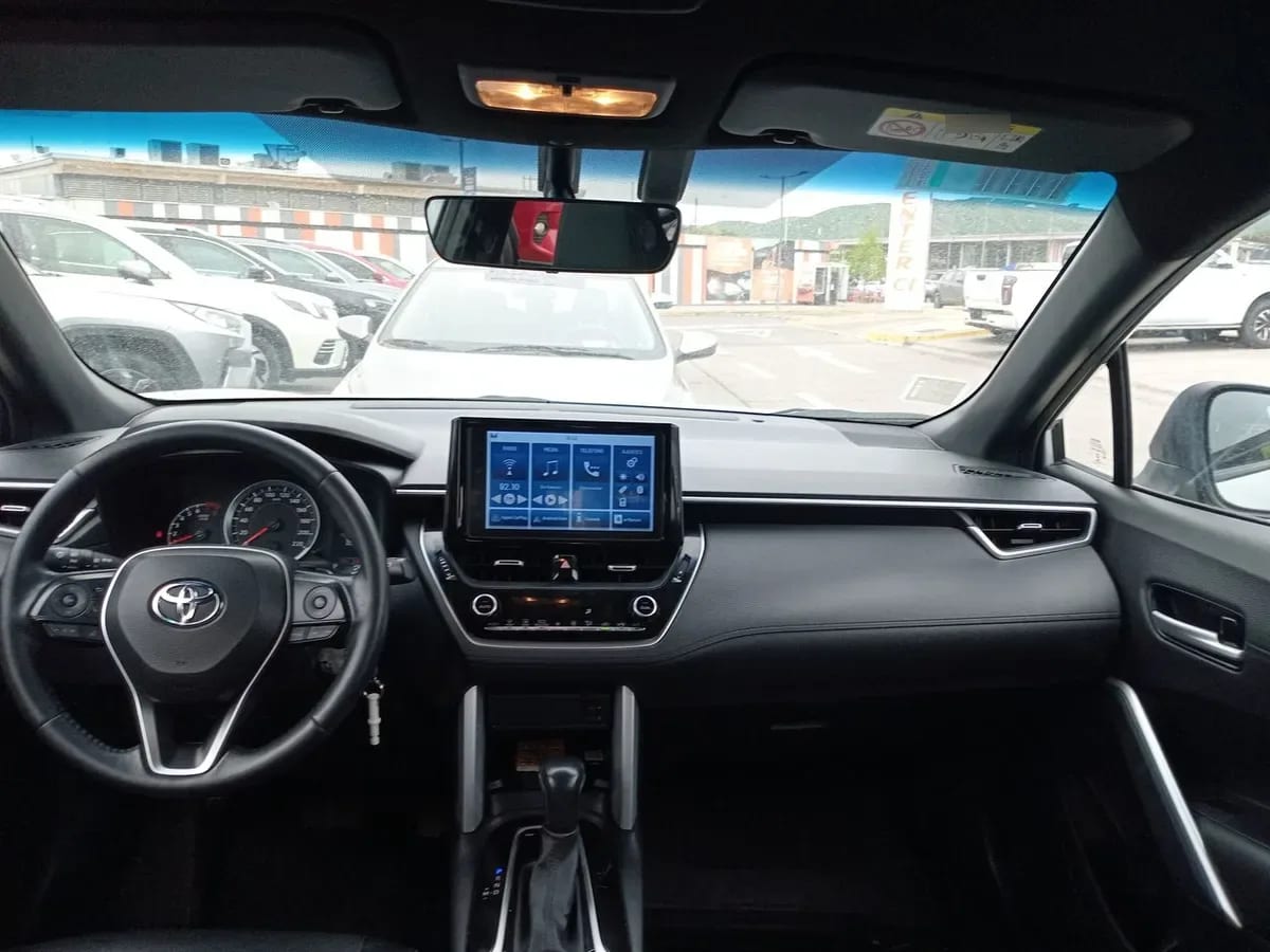 Toyota Corolla Cross 2.0 Seg 4x2 Cvt At 5p año 2023
