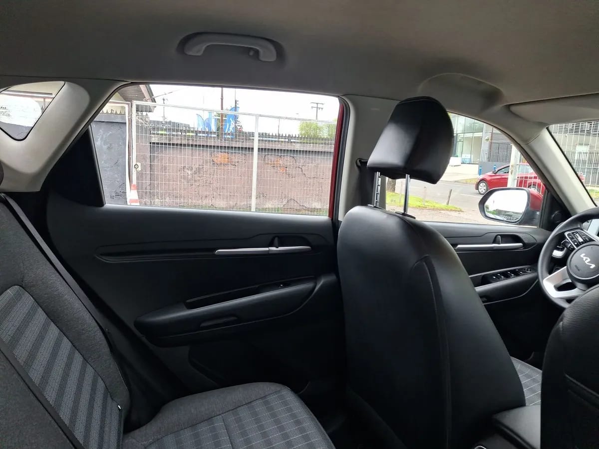 Kia Sonet 1.5 Ex Plus 4x2 6ab 6mt 5p año 2023