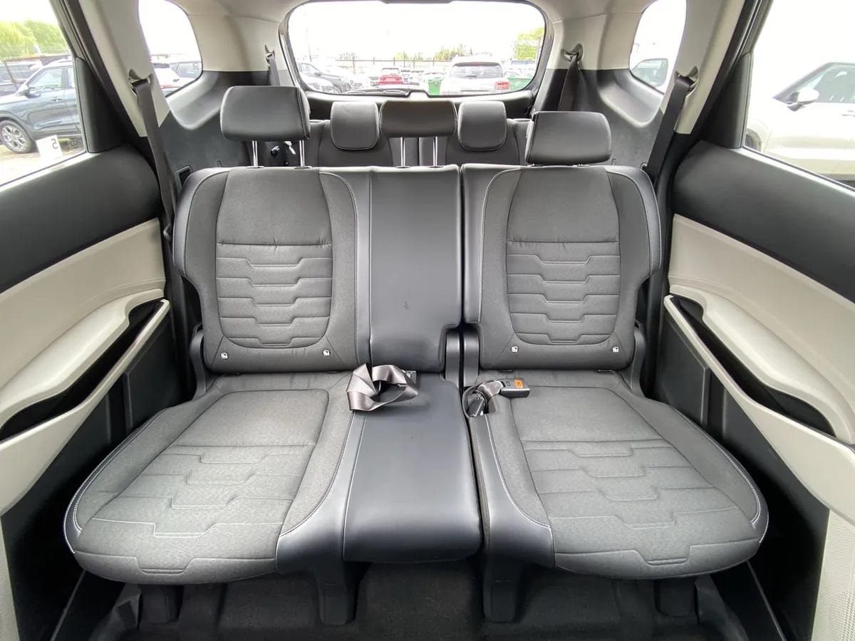 Kia Carens 1.5t Ex Full 4x2 7dct At 5p año 2026