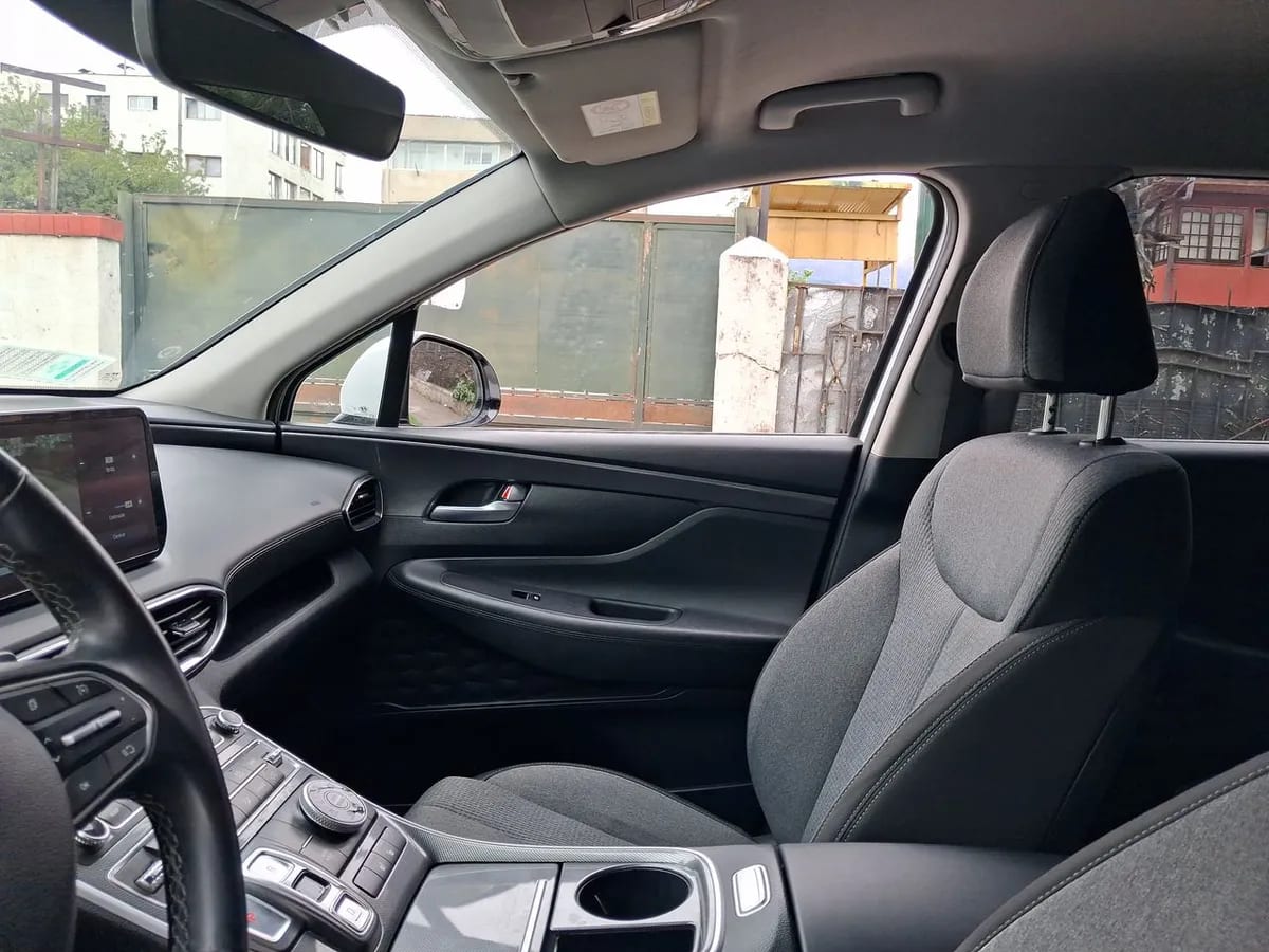 Hyundai Santa Fe 2.2 Value Fl Crdi Diesel 4wd At 5p año 2024