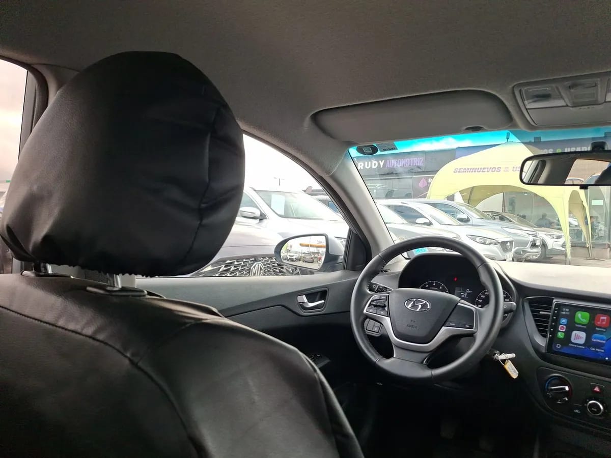 Hyundai Accent 1.4 Hci Value 4x2 Mt 4p año 2023