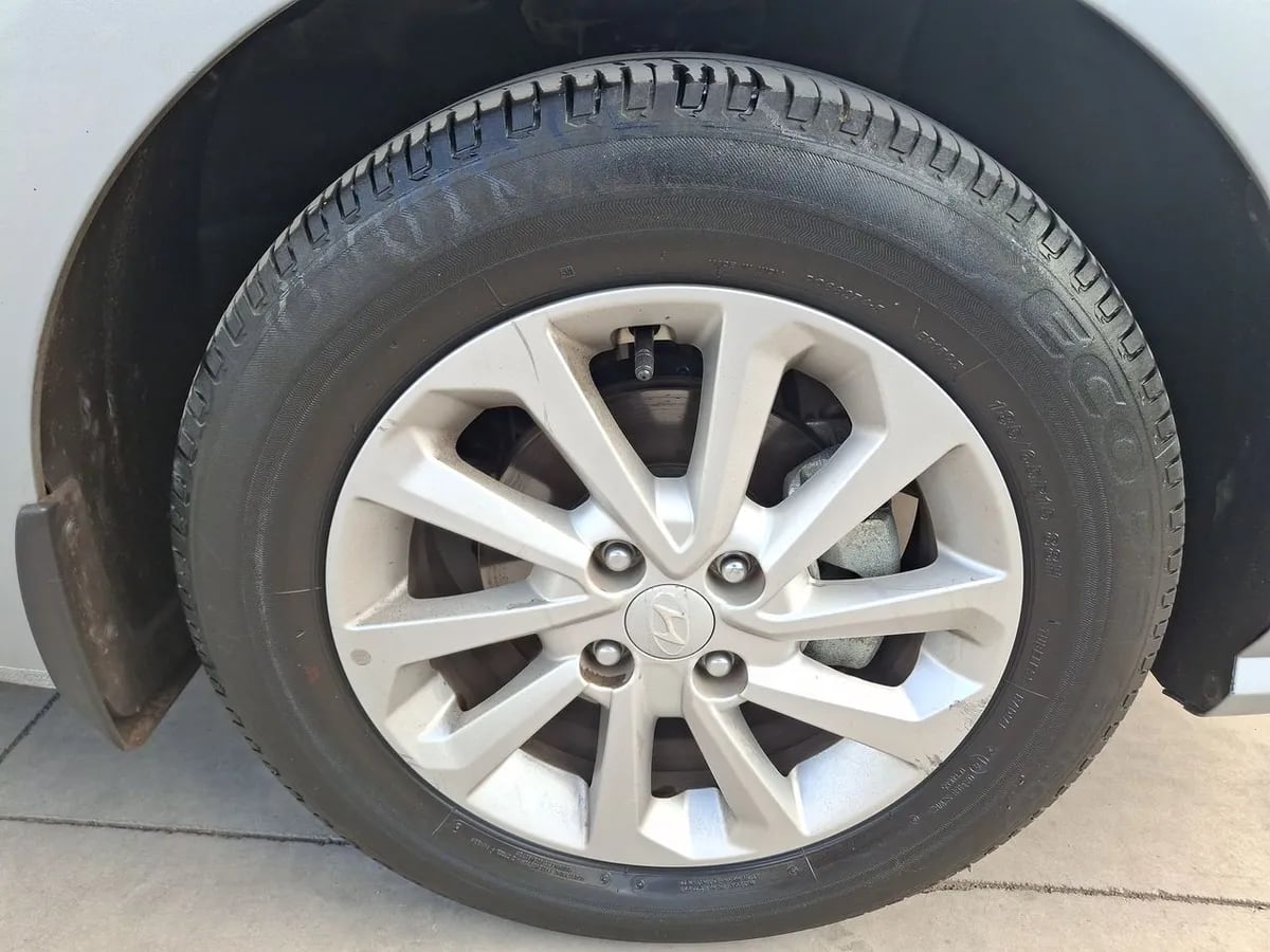 Hyundai Accent 1.4 Hci Value 4x2 Mt 4p año 2023