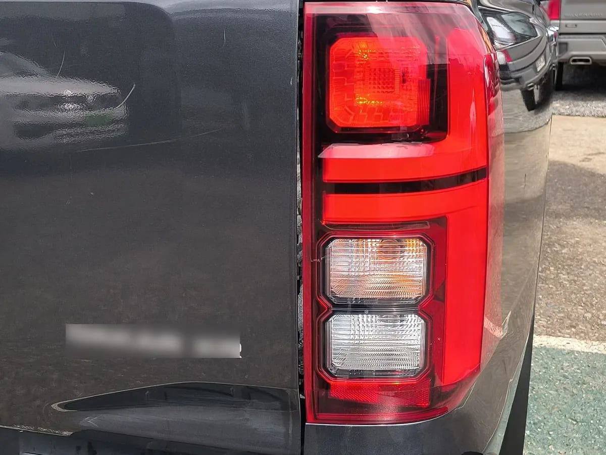 Mitsubishi L200 2.4 Dakar Xr Diesel 4x4 Dob. Cab. Euro6 Mt 4p año 2025